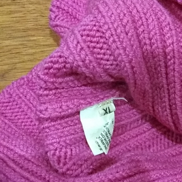 Hermes men's fuchsia sweater - Picture 4 of 6